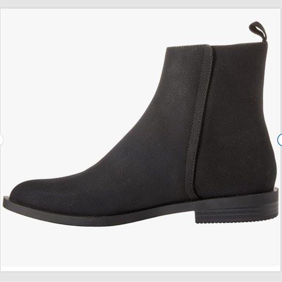 ESSENTIALS Women's Flat Ankle/Chelsea Boots Faux Leather Size 13 - Black… - Picture 5 of 6